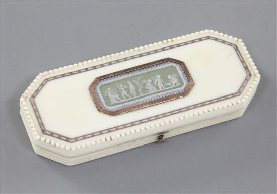 A Regency gold mounted ivory toothpick case, length 3.5in.